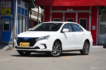 2017款比亚迪秦EV300精英型图片