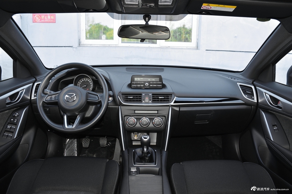 2018款马自达CX-4 2.0L手动两驱蓝天活力版