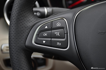 2017款改款奔驰C级C180L 1.6T自动时尚型运动版