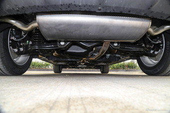 2017款众泰SR9 2.0T自动极致之光版