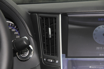 2016款英菲尼迪Q50L 2.0T自动舒适版