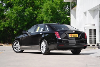 2017款CT6 2.0T自动28T豪华型