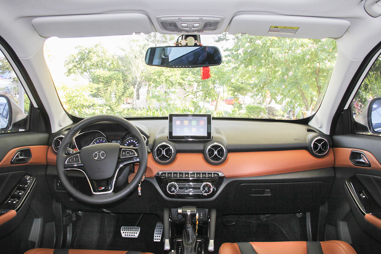 2016款北汽绅宝X35 1.5L自动尊贵版图片