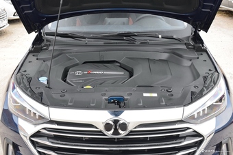 2018款北汽绅宝智行1.5T自动新智版