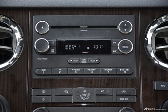 2014款福特F650 6.7L自动柴油