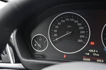 2018款宝马3系1.5T自动318i