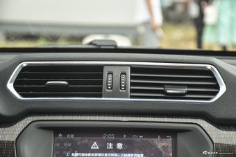 2017款哈弗H2 1.5T手动两驱精英型蓝标