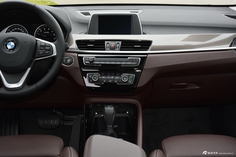 2018款宝马X1 1.5T自动sDrive18Li尊享型