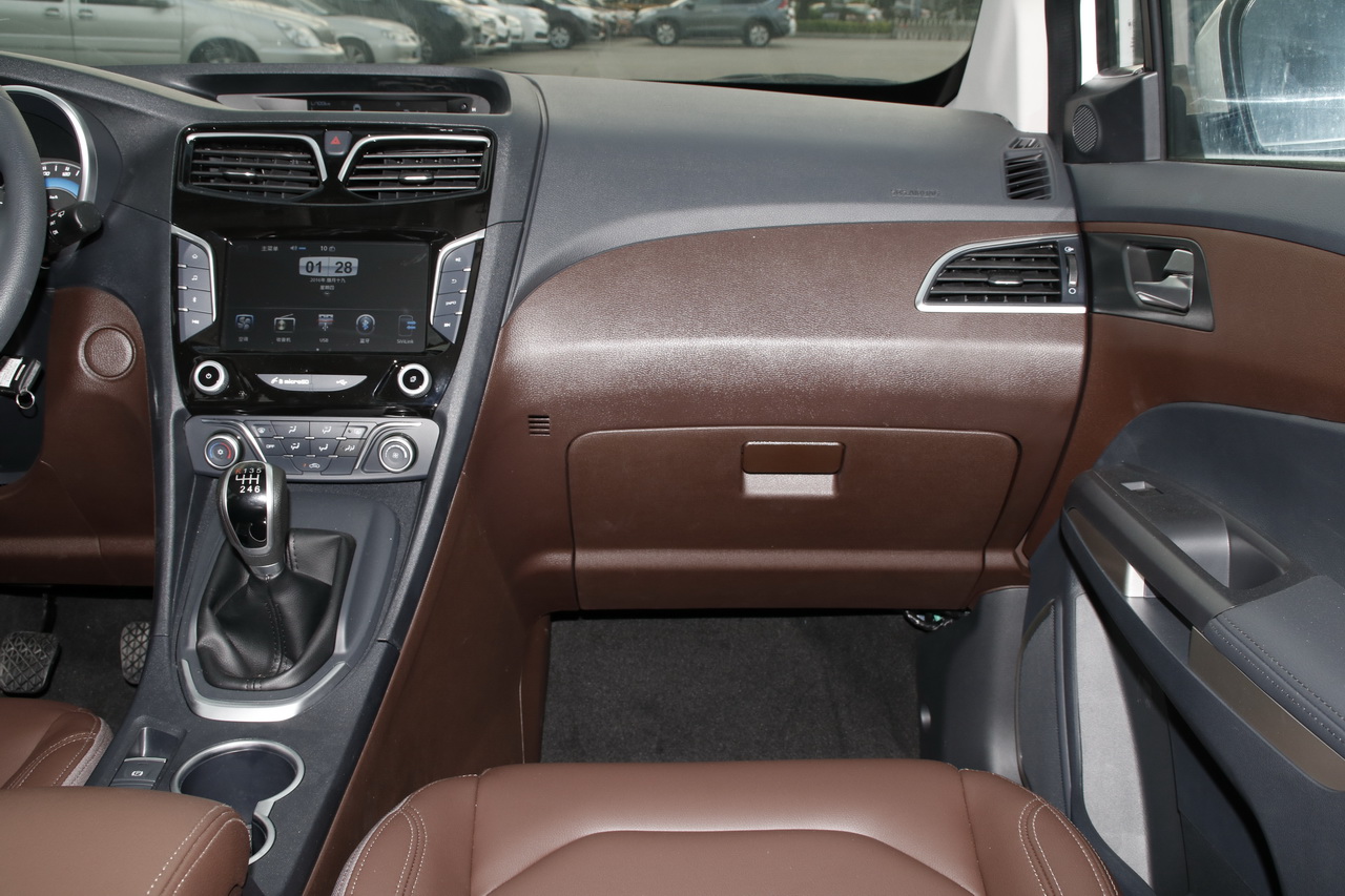 2017福美来七座版1.5T手动适·享型7座