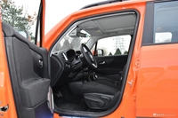 2017款自由侠2.0L自动四驱越能版