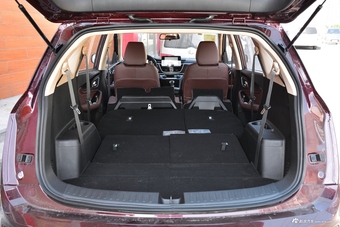 2017款宝骏560 1.5T DCT旗舰型7座