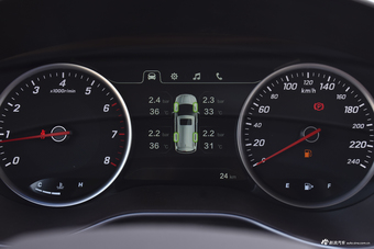 2017款宝骏730 1.5T手动风尚型7座