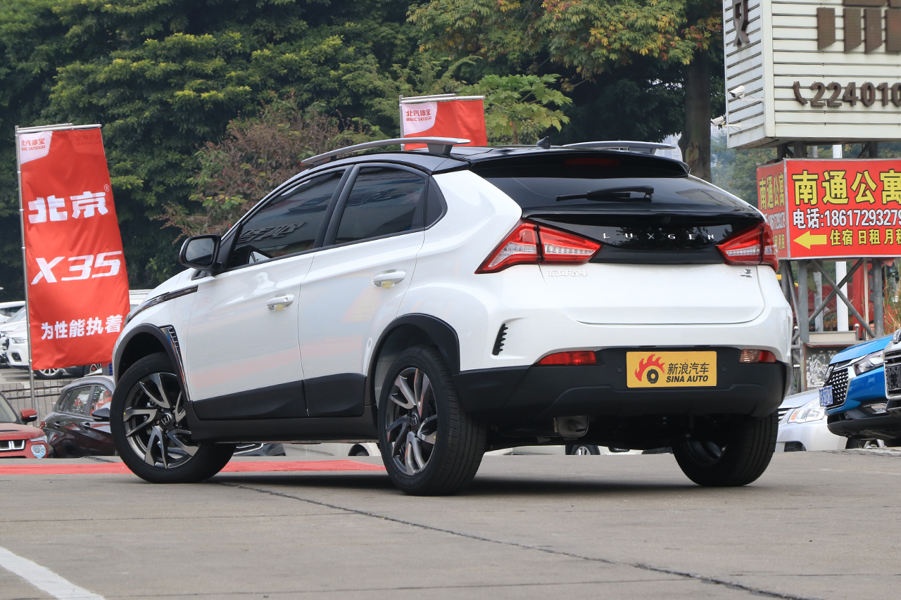 2017款纳智捷 U5 SUV 1.6L手动名士版