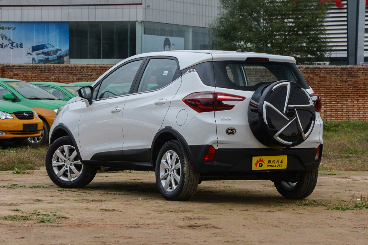 2017款比亚迪元1.5L手动酷炫时尚型