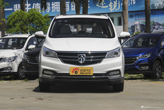 2017款宝骏730 1.5T自动风尚型7座