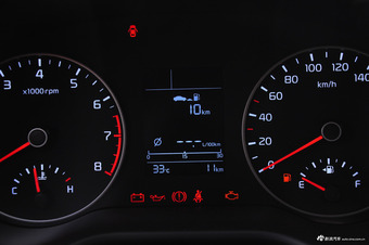 2017款起亚K2 1.4L手动GLS三厢