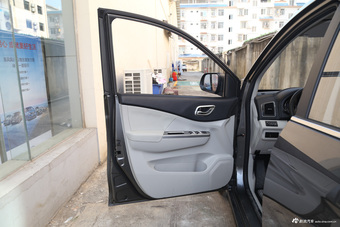 2016款风行S500 1.6L自动尊享型