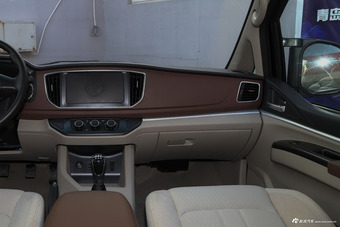 2017款菱智M5L 1.6L手动9座标准型