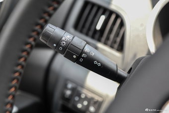 2016款风神AX3 1.5L自动尊酷型