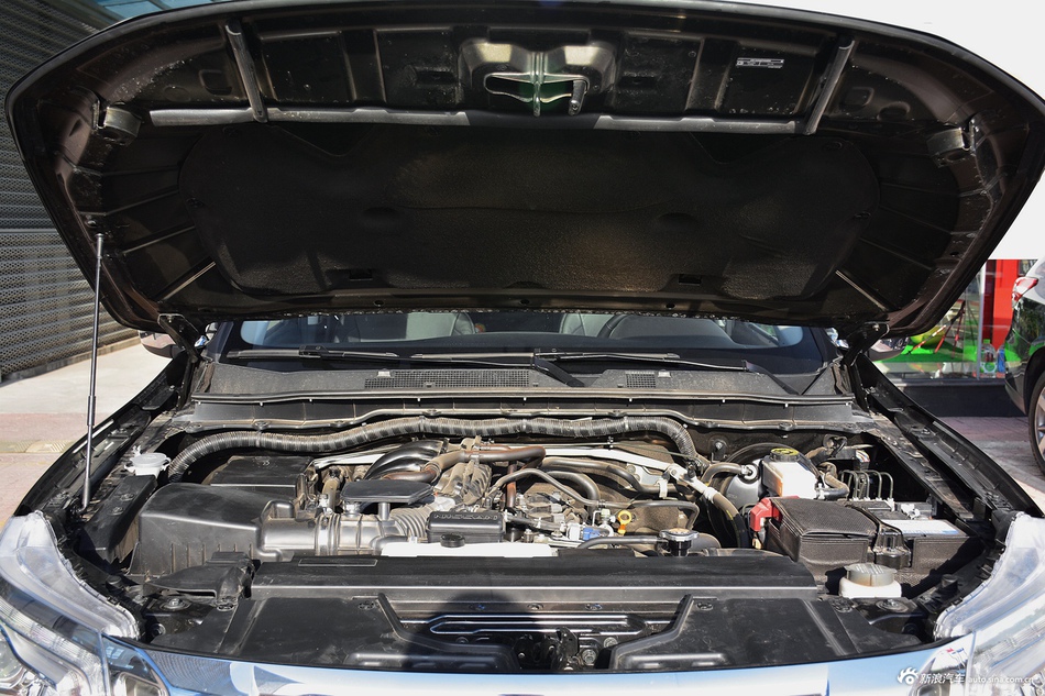 2017款纳瓦拉2.5L手动两驱旗舰版QR25