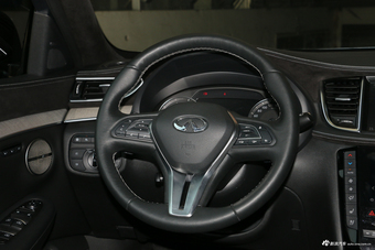 2018款英菲尼迪QX50 2.0T自动四驱豪华版
