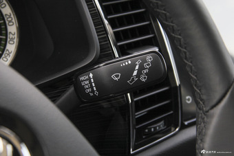 2018款柯迪亚克改款2.0T自动330TSI两驱豪华优享版7座