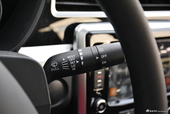 2017款海马S5 Young 1.6L手动豪华型