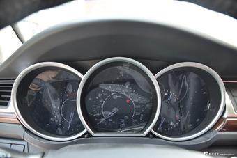 2015款众泰Z500 1.5T 自动豪华型 慕尼黑