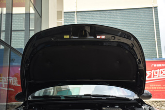 2015款众泰Z500 1.5T 自动豪华型 慕尼黑