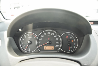 2014款雨燕1.5L自动时尚型