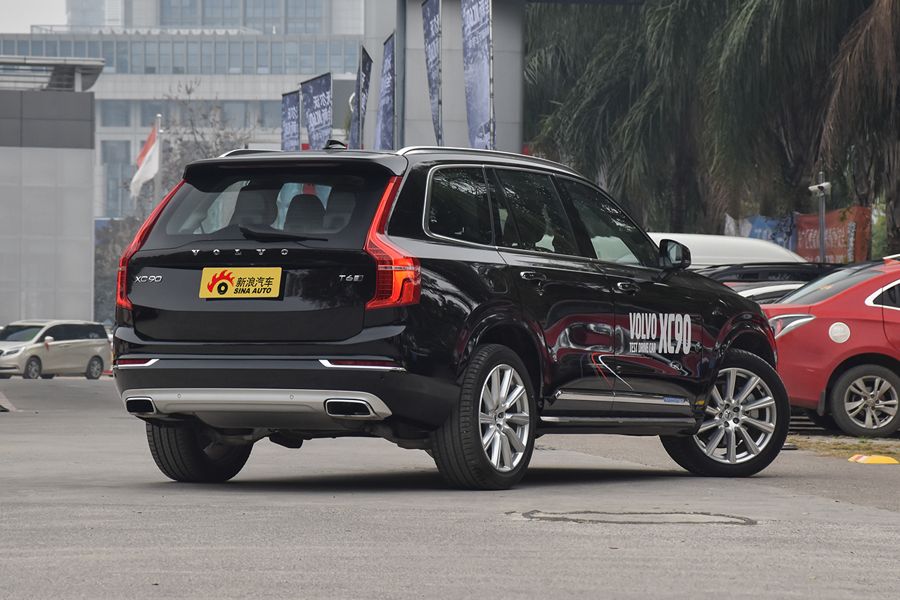 2018款沃尔沃XC90升级版 2.0T自动 T6智尊版