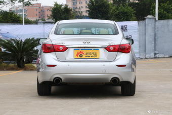 2016款英菲尼迪Q50L 2.0T自动豪华版 