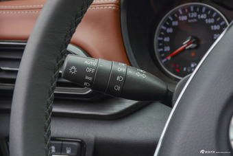 2018款中华V6 1.5T自动尊贵型