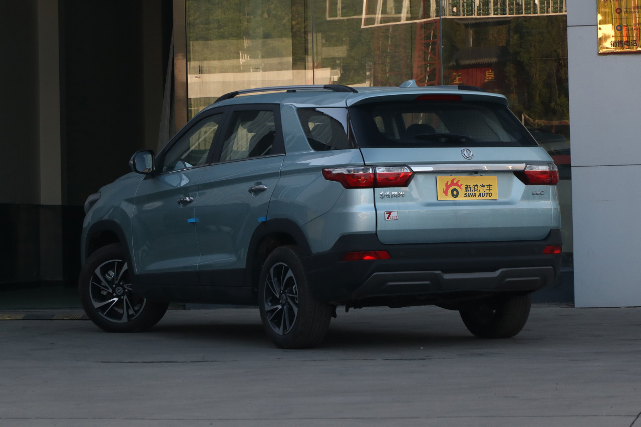 2018款风光S560 1.8L手动豪华型7座