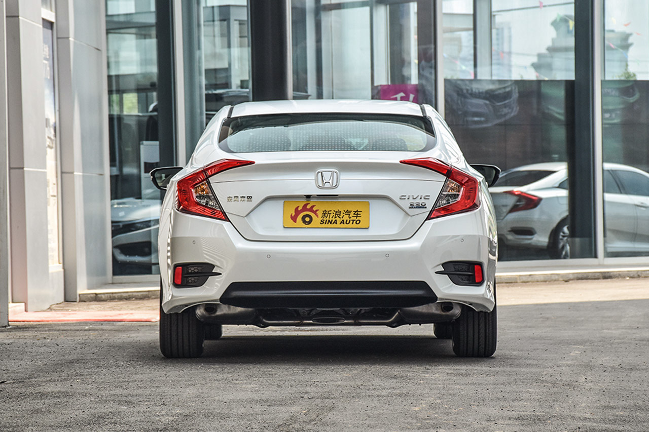 2016款思域1.5T自动220TURBO尊贵版