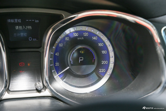 2015款瑞风S5 1.5T自动精英型