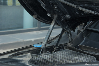 2017款宝马7系740Li 3.0T自动豪华型