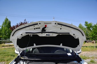 2017款科雷嘉2.0L自动领先版