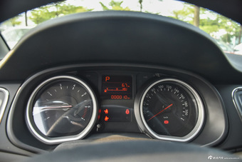 2017款雪铁龙C3-XR 1.6L自动时尚型