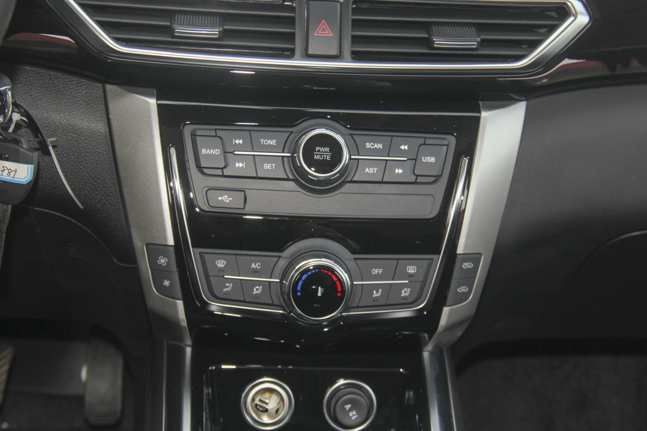 2017款大迈X5 1.6L手动精英型经典版