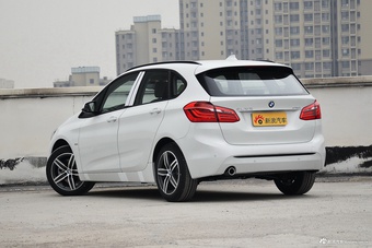 2016款宝马1.5T自动218i运动设计套装