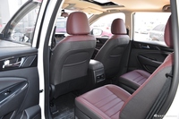 2017款长安欧尚A800 1.6L手动智享型