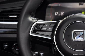 2016款众泰T600 2.0T自动尊贵型运动版