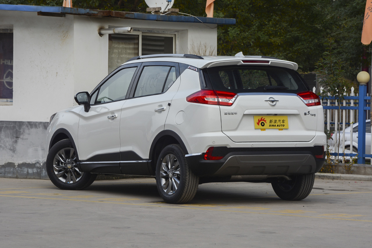 2018款海马S5青春版 1.6L自动旗舰型