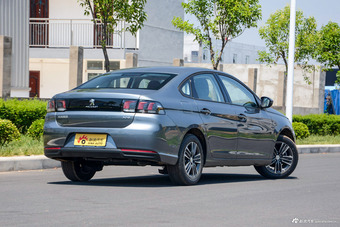 2016款标致308 1.6L手动时尚版