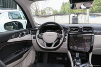 2018款领克02 1.5T自动两驱耀Pro版