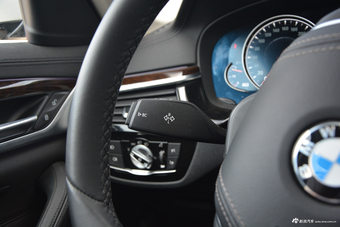 2018款宝马5系2.0T自动525Li M运动套装