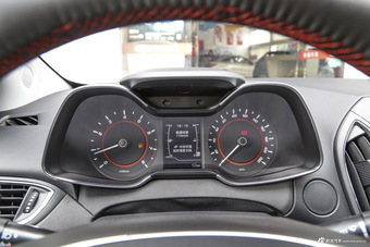 2016款艾瑞泽5 1.5L手动领锐版 秀色金