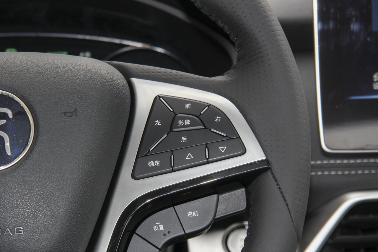 2019款比亚迪宋EV500 智联领耀型