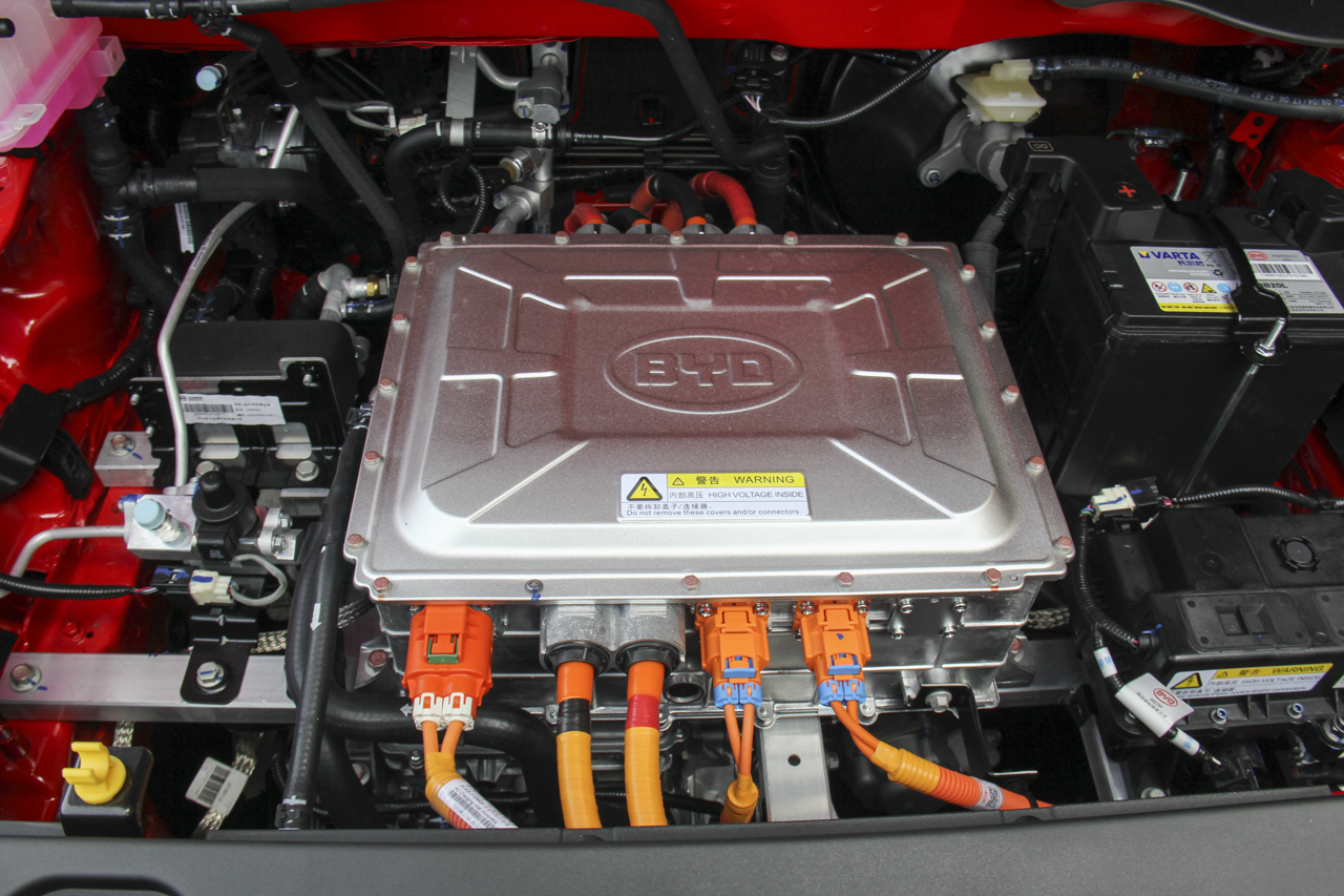 2018款比亚迪元EV360 智联炫酷型